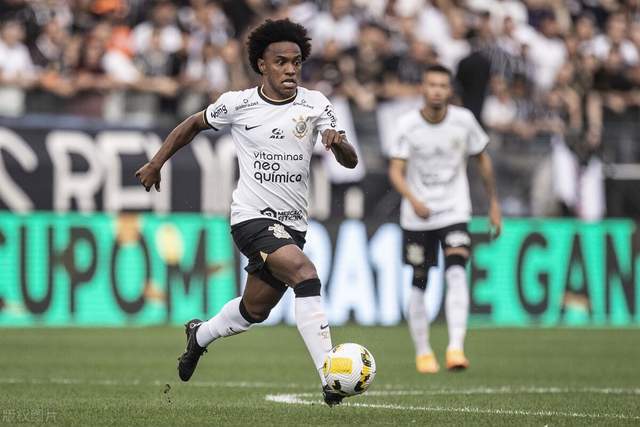 方硕21+8曾凡博20分 北京大胜四川开季三连胜